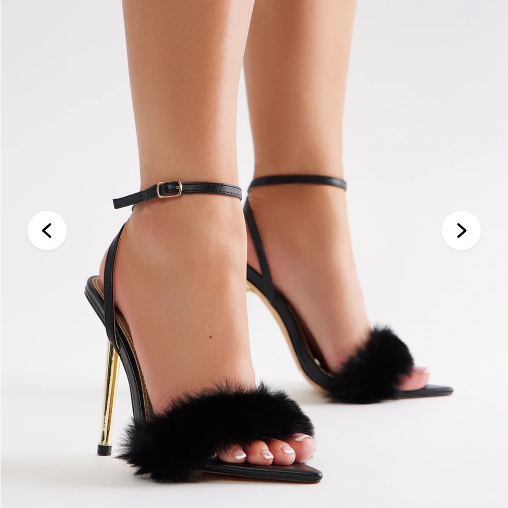 Fuzzy High Heels - Picture 3 of 11